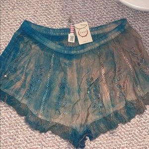 NEVER WORN TIE DYE LACE SHORTS W SEQUINS